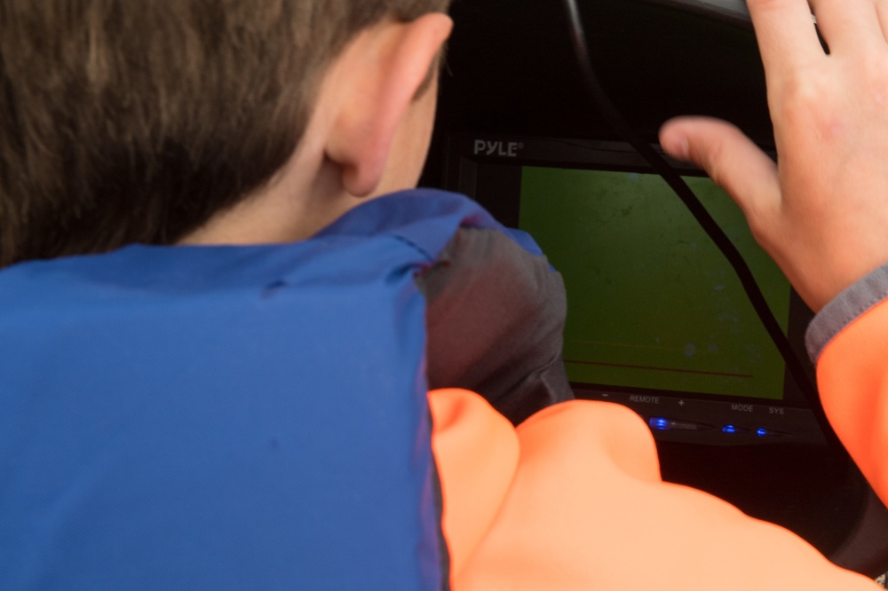 PSNS Teams With NUWC to Help Students Explore Marine Life