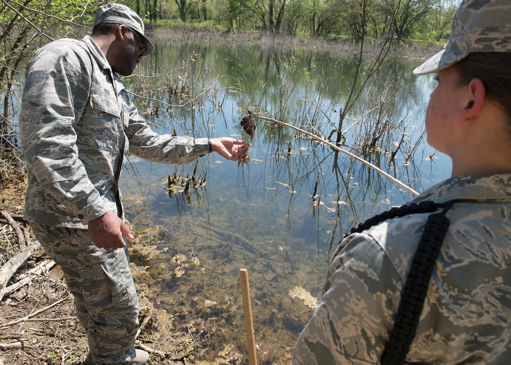 USAFSAM students protect against vector-borne diseases