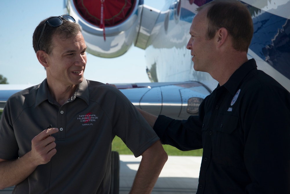 FEMA Administrator Visits NOAA’s Hurricane Awareness Tour