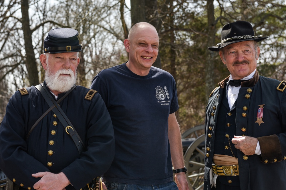 Command Sgt. Major of the Lituanian Air Base visits Pennsylvania