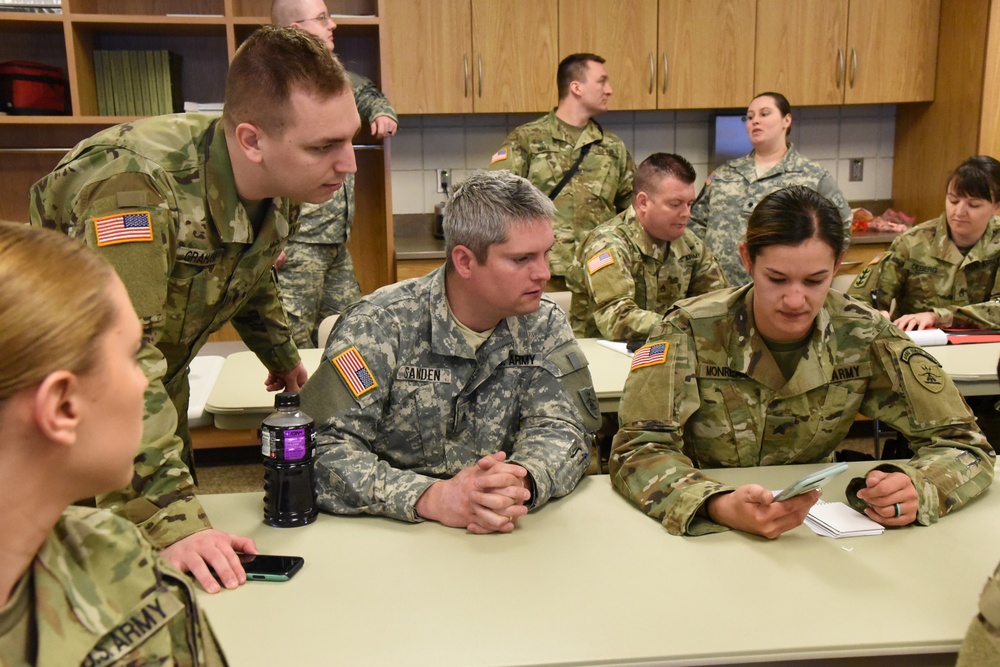 North Dakota National Guard Soldiers learn unit public affairs representative skills