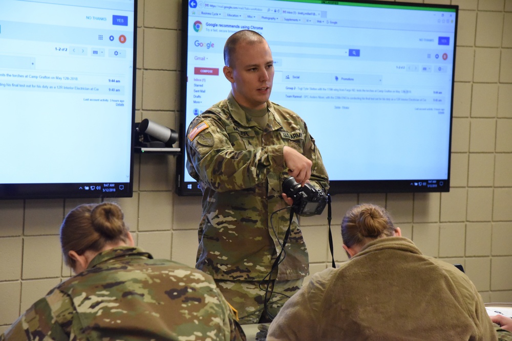 North Dakota National Guard Soldiers learn unit public affairs representative skills