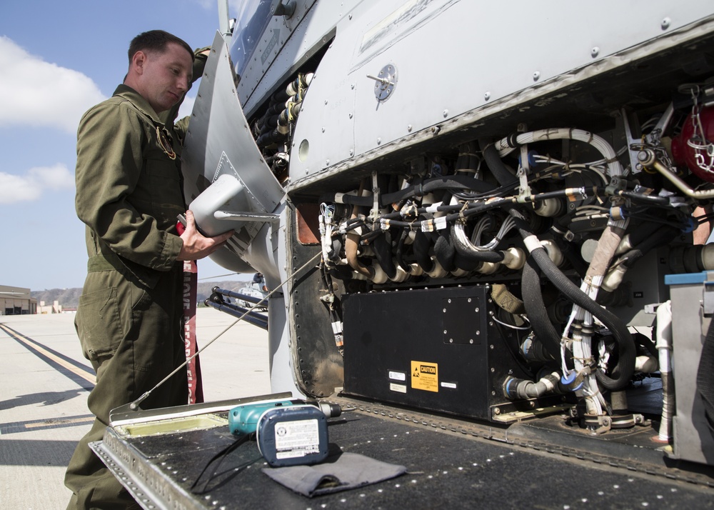 Mechanics ensure helicopters are corrosion-free