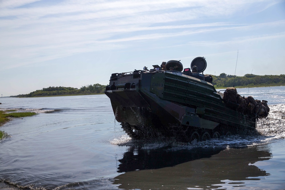 V3/8 Kilo Co. AAV Landing