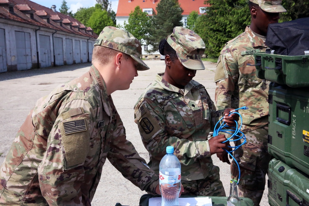 SCNG Soldiers arrive in Poland to provide signal support to US Army Europe