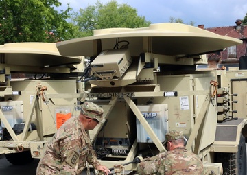 SCNG Soldiers arrive in Poland to provide signal support to US Army Europe