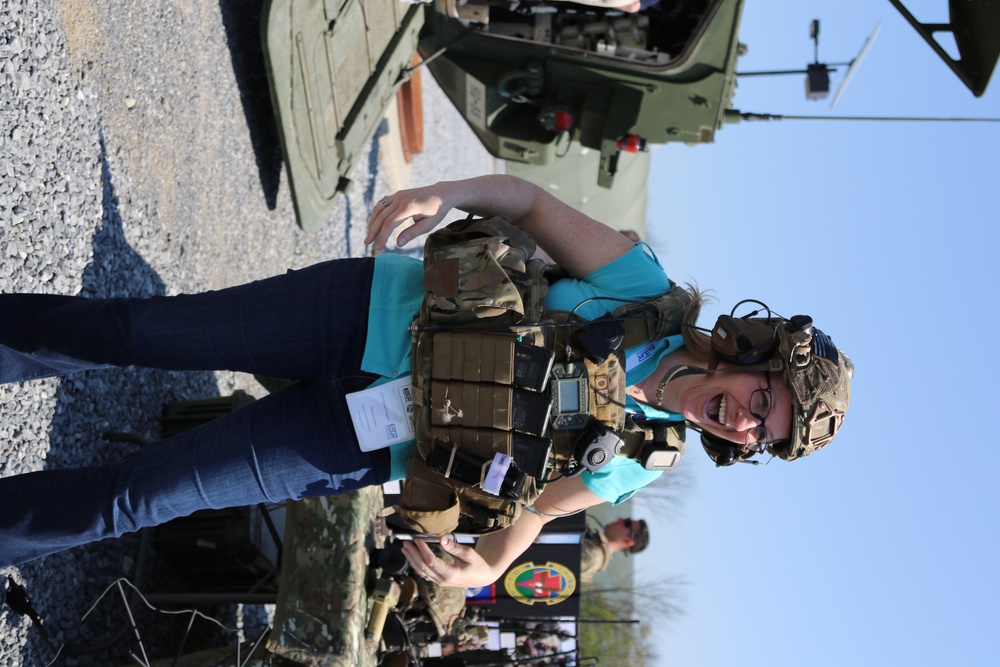 Employers train like Soldiers during ESGR Boss Lift