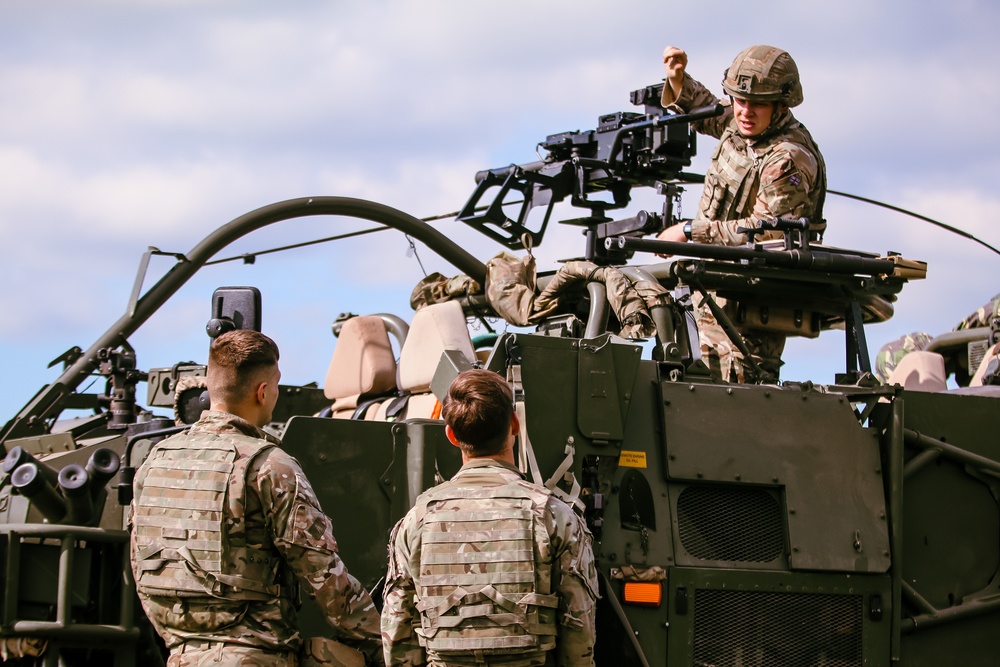 Battle Group Poland Starts Weapons Training Event with U.K. Army
