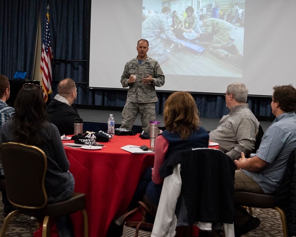 141st ARW and Washington ESGR host &quot;Boss Lift&quot;