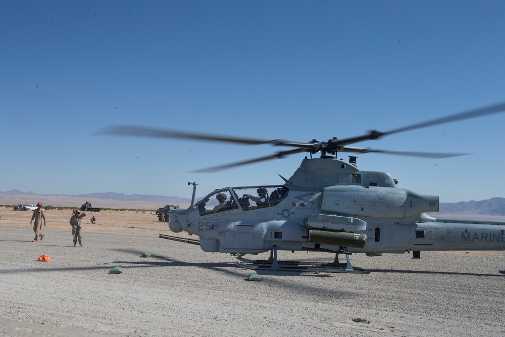 Marines with HMLA-367 Utilize A FARP During ITX 3-18