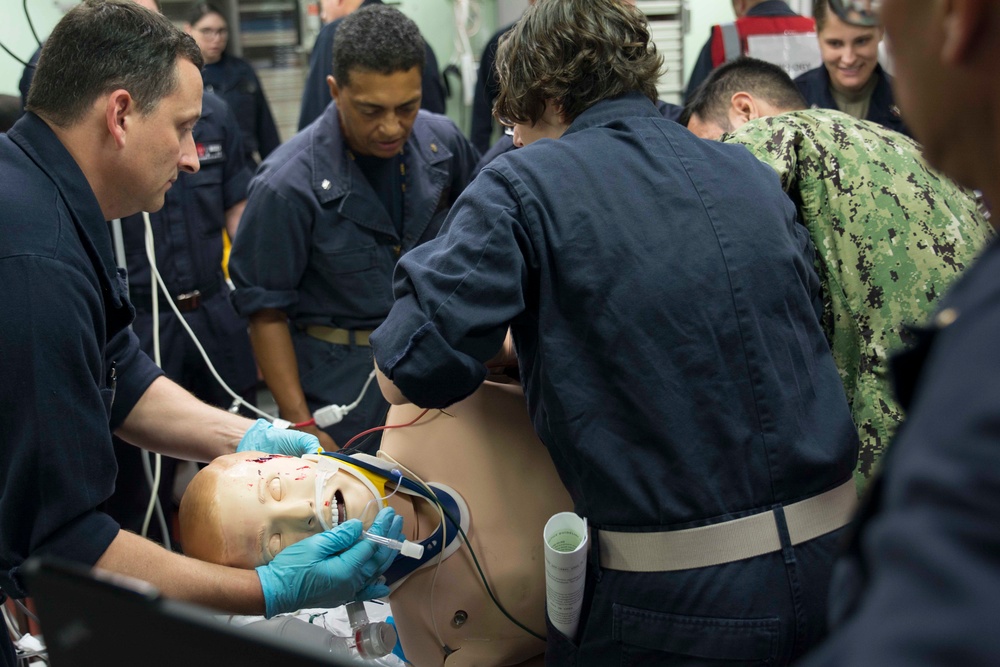 PP18 ships conduct Passing Exercise with HMCS Vancouver