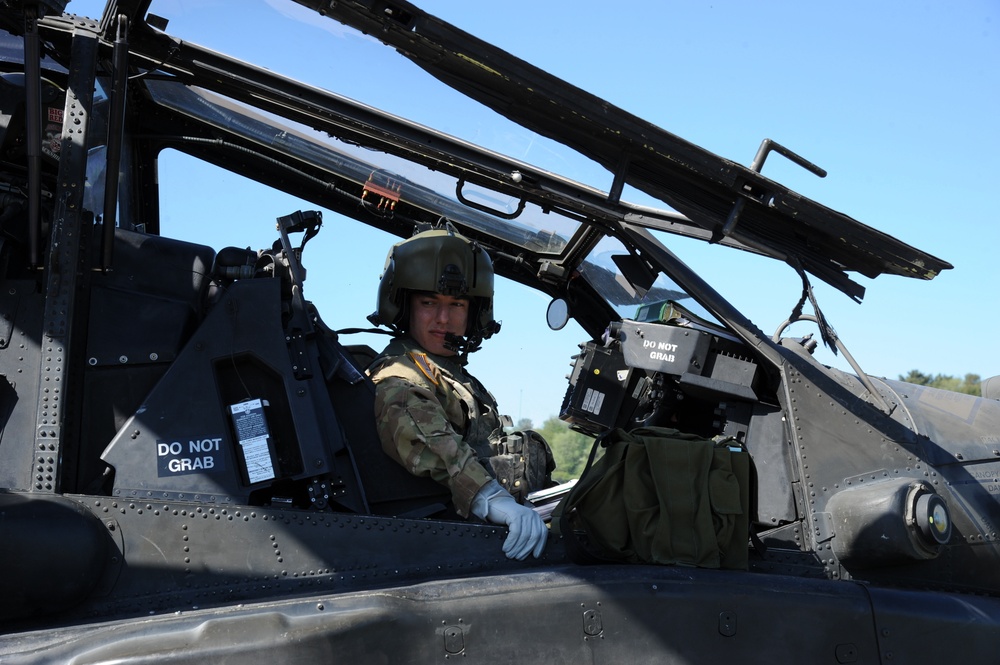 Apache AH-64 Helicopter Gunnery