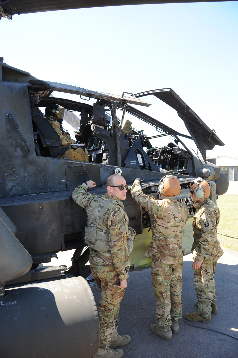 Apache AH-64 Helicopter Gunnery