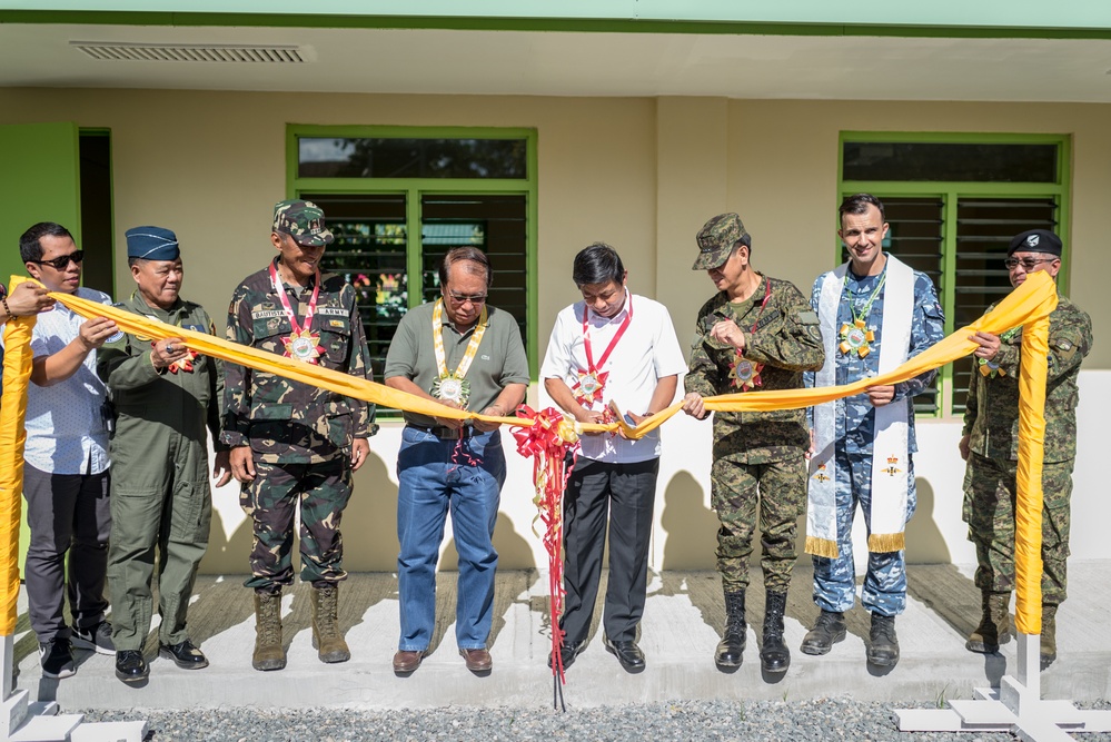 Balikatan 18: Community Welcomes New Addition to Calangitan Elementary