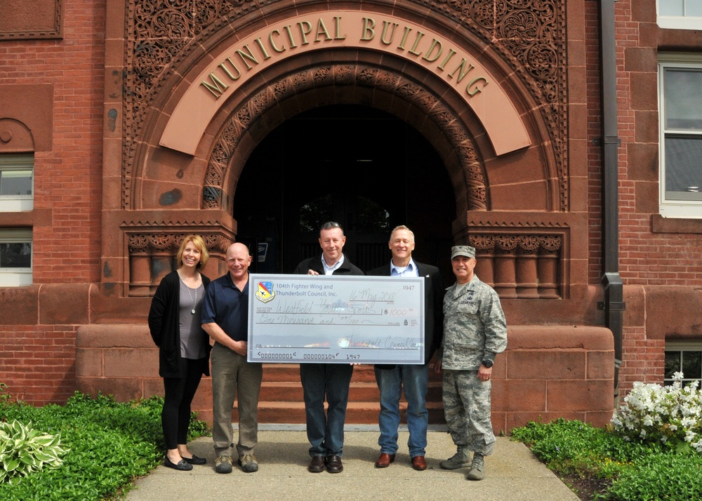 104th Fighter Wing Thunderbolt Council Gives Back to the Community