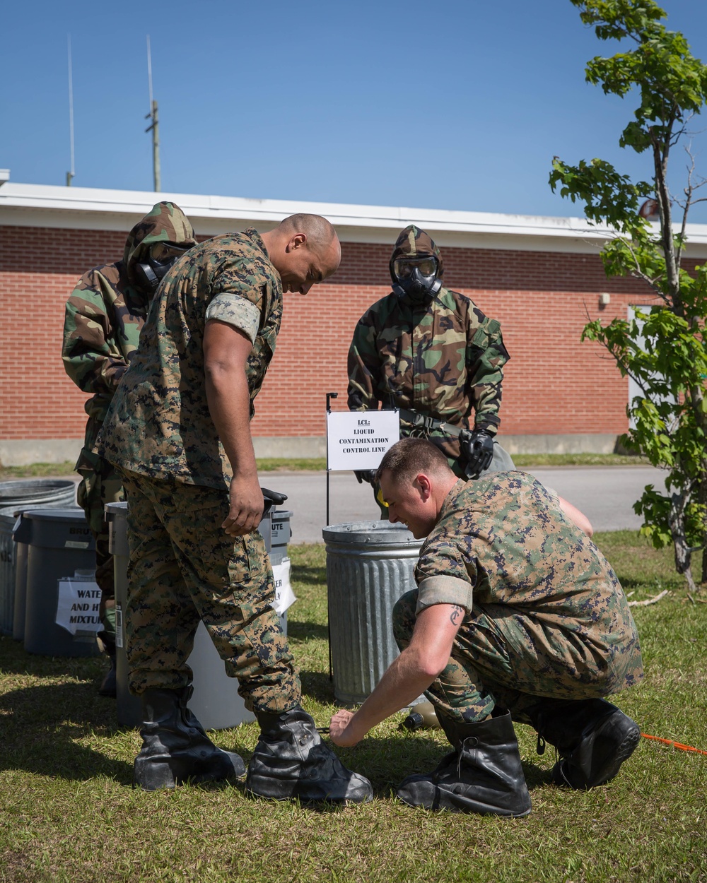 VMGR-252 conducts CBRN defense training