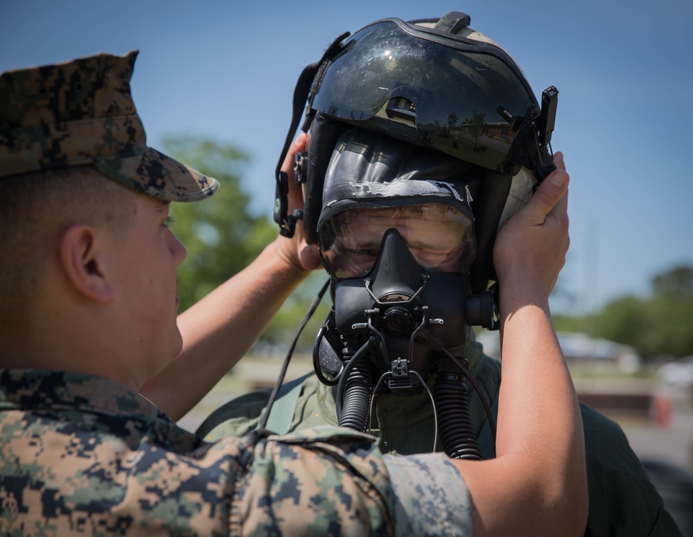 VMGR-252 conducts CBRN defense training