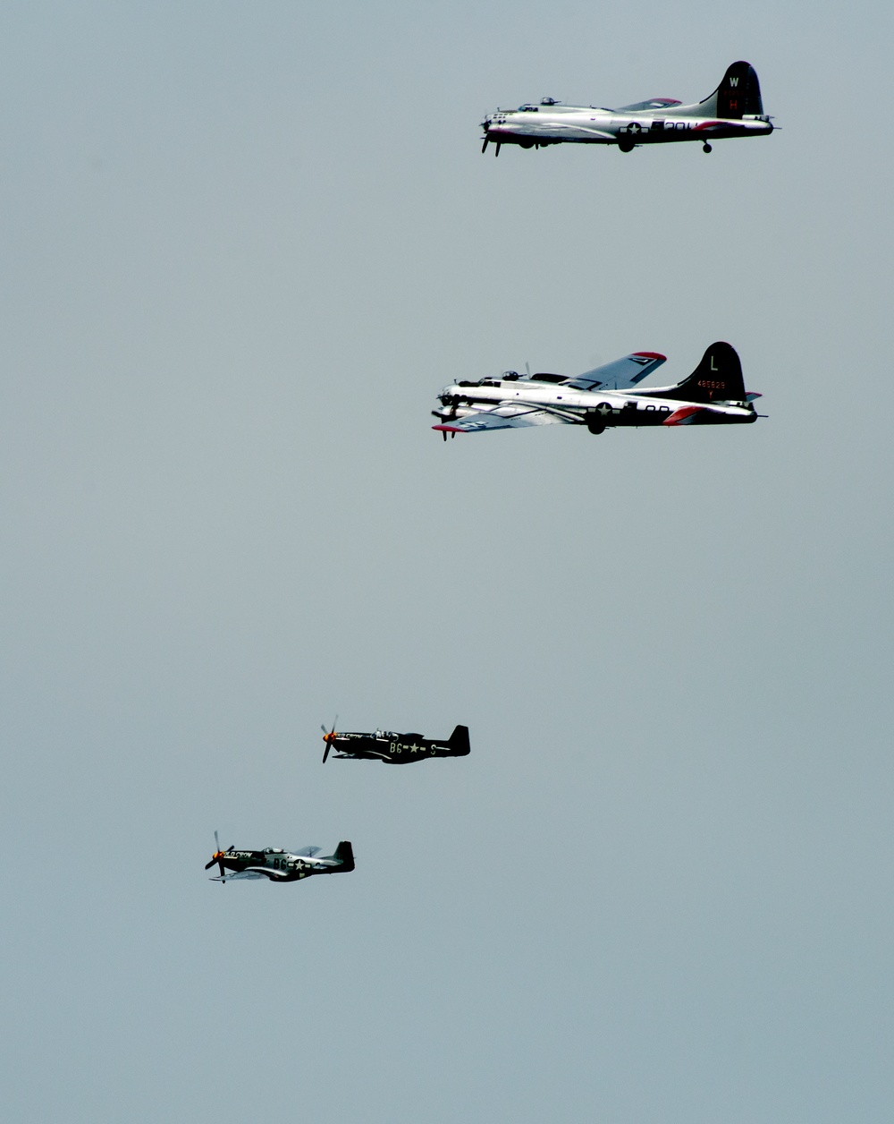 B-17s and Mustangs buzz Wright-Patt