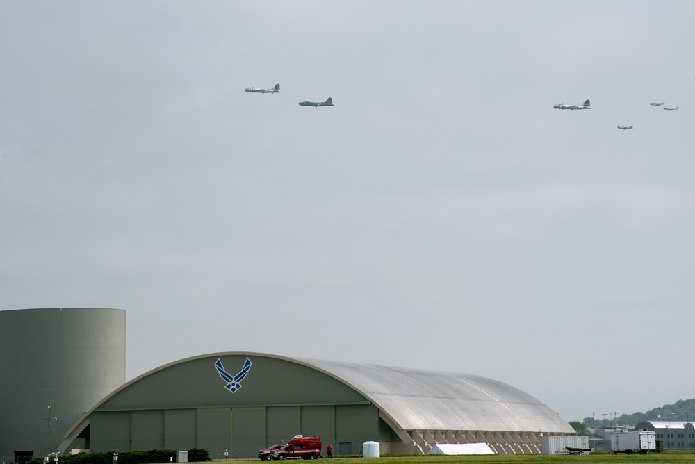 B-17s and Mustangs buzz Wright-Patt
