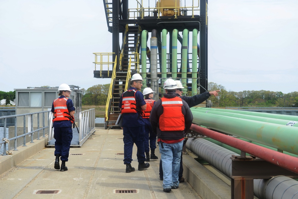 Coast Guard, EPA conduct oil spill response evaluation in Boston, Massachusetts