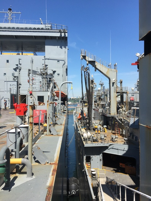 USNS Bob Hope, USNS Carl Brashear Conduct Ship-to-Ship Transfer of RIMPAC Equipment