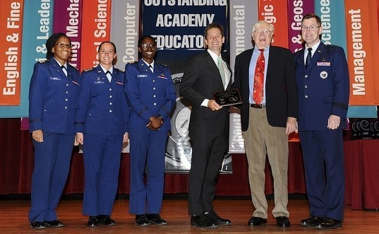 USAFA educators receive Heiser Award
