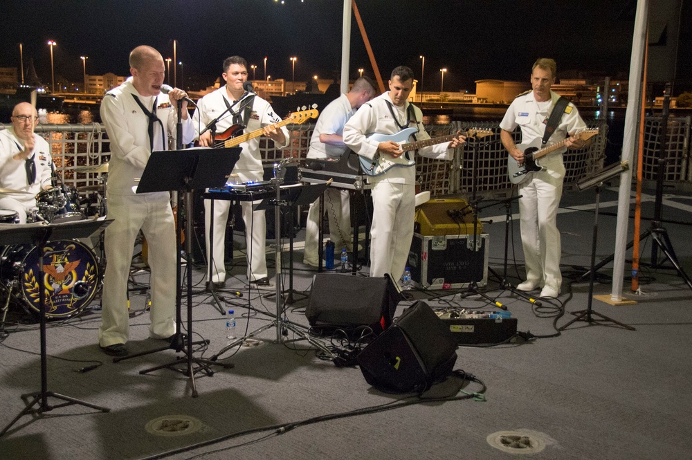 U.S. 7th Fleet hosts Big Top event in Singapore