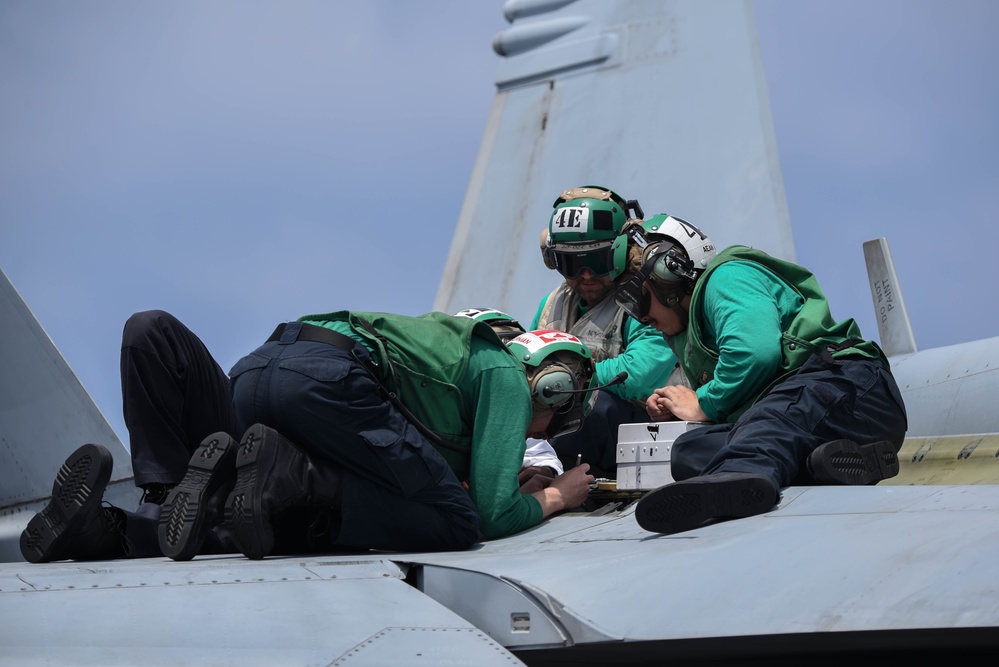 180515-N-EA818-0192