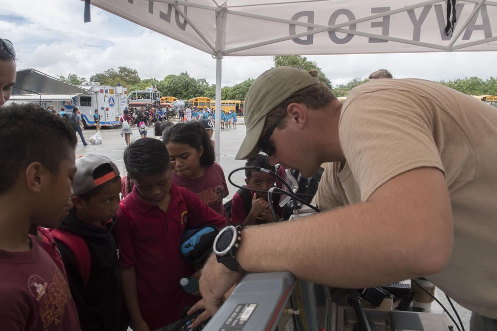 EODMU-5 Det. Marianas participate in police week