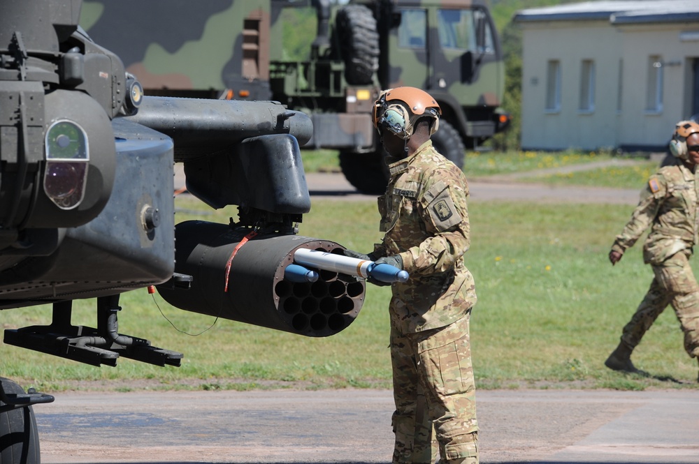 Apache AH-64 Helicopter Gunnery