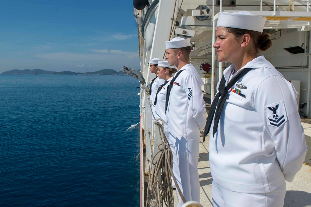 USNS Mercy arrives in Nha Trang, Vietnam