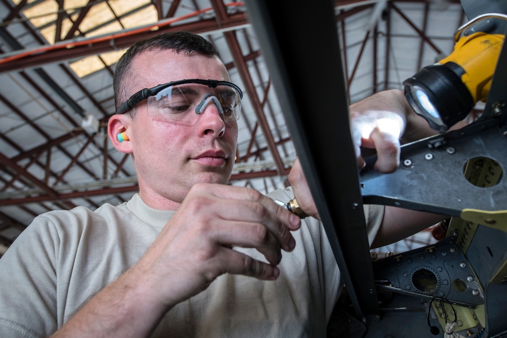 723d AMXS, Army depot rebuild Pave Hawk