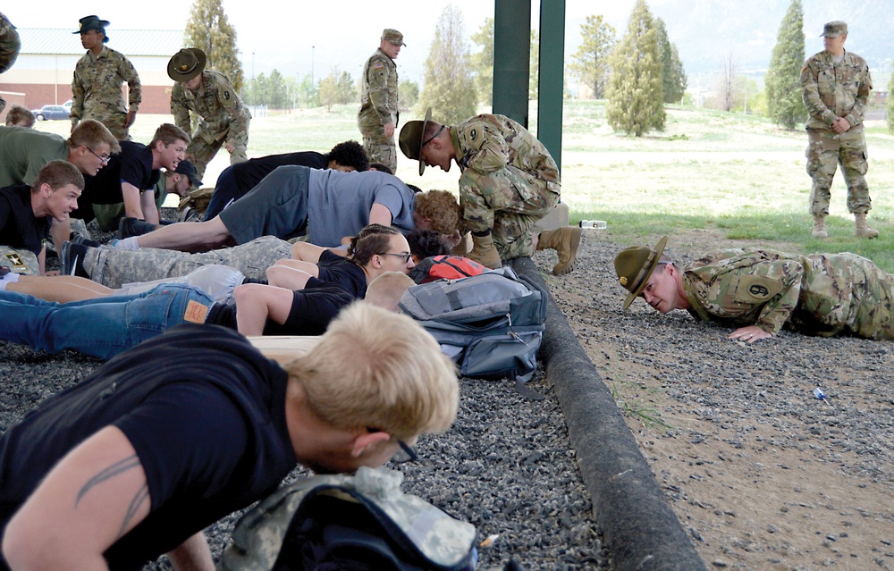 Future Soldiers get glimpse of basic training