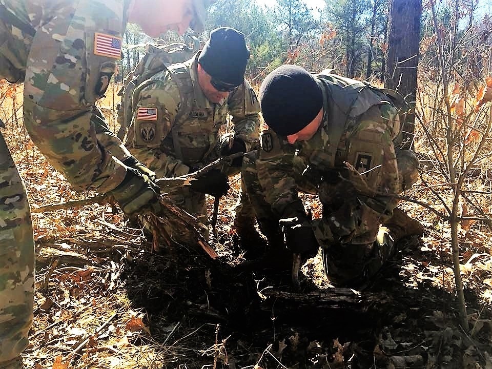 Fort McCoy Soldiers conduct training in joint personnel recovery operations