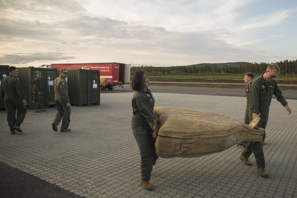 VMU-2 Prepares for Exercise Frozen Reindeer