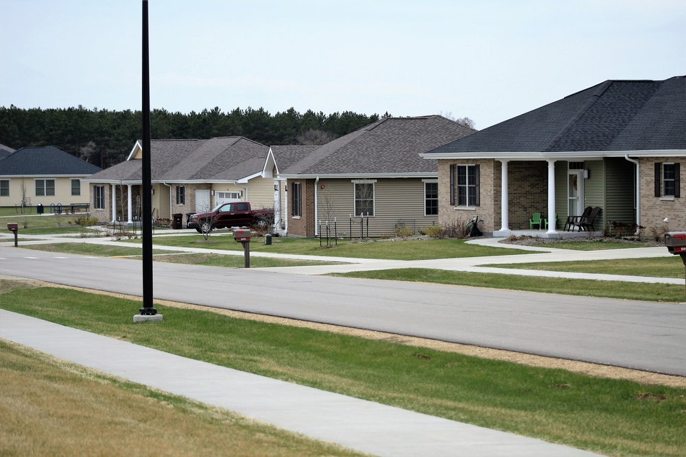 Fort McCoy Family Housing earns Platinum Award for high customer satisfaction