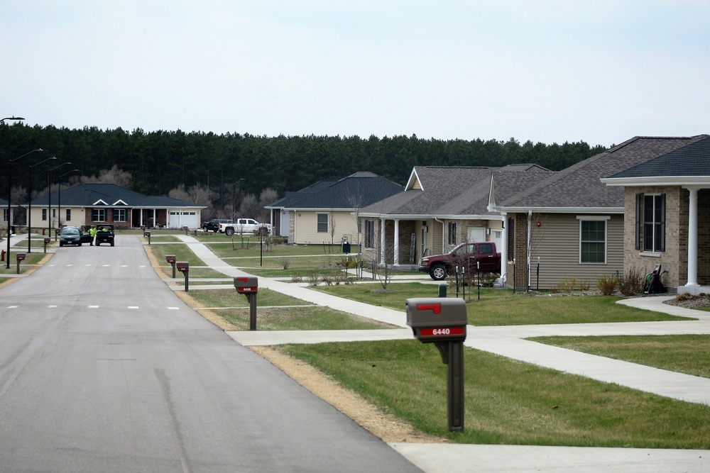 Fort McCoy Family Housing earns Platinum Award for high customer satisfaction