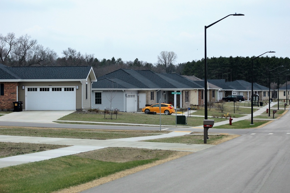 Fort McCoy Family Housing earns Platinum Award for high customer satisfaction