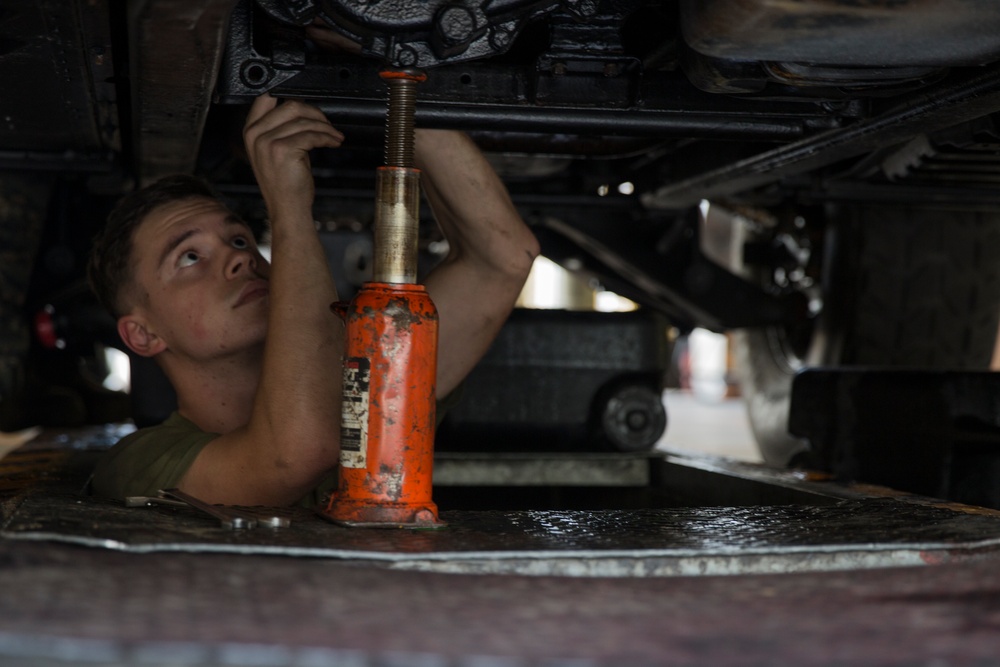 31st MEU maintain equipment and readiness