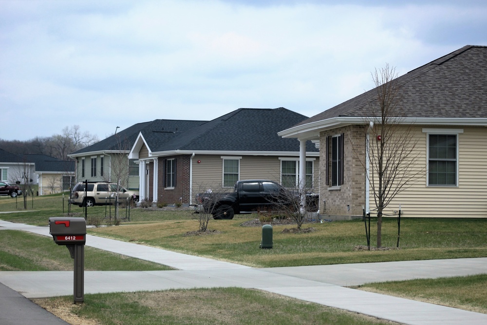 Fort McCoy Family Housing earns Platinum Award for high customer satisfaction