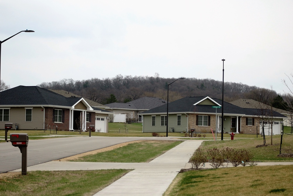 Fort McCoy Family Housing earns Platinum Award for high customer satisfaction