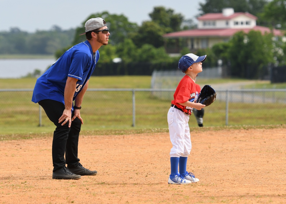 Biloxi Shuckers host youth baseball clinic