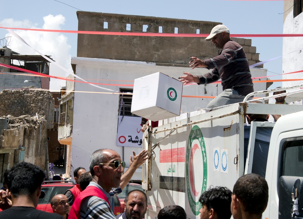 Red Crescent delivers supplies