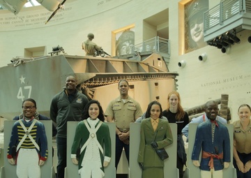 Coaches learn Marine leadership at workshop