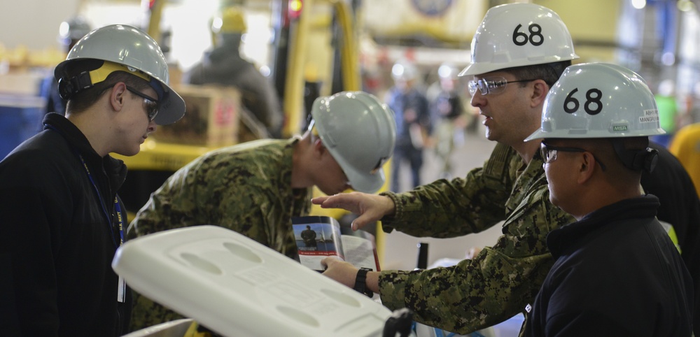 Nimitz Sailors Participate in NMCRS Fund Drive