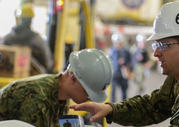 Nimitz Gives Back to Navy Marine Corps Relief Society