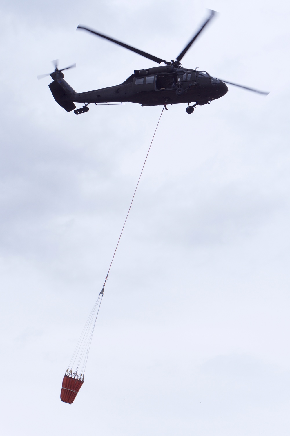 1-207th trains in Bambi bucket, refueling operations