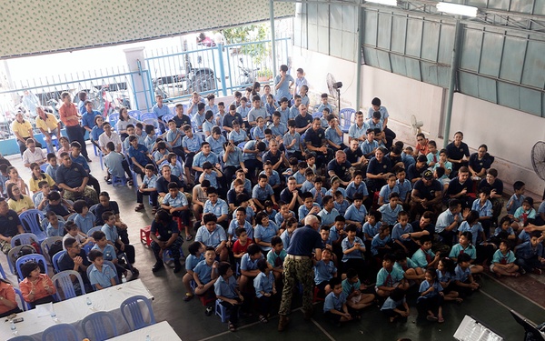 U.S. Pacific Fleet Band visits Khan Hoa Center for Disabled Children