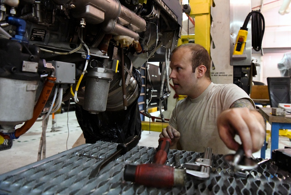 DVIDS - Images - 1st SOMXS Propulsion Airmen build engines [Image 1 of 20]