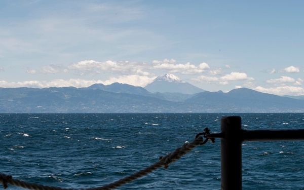 USS Chancellorsville passes by Mt. Fuji